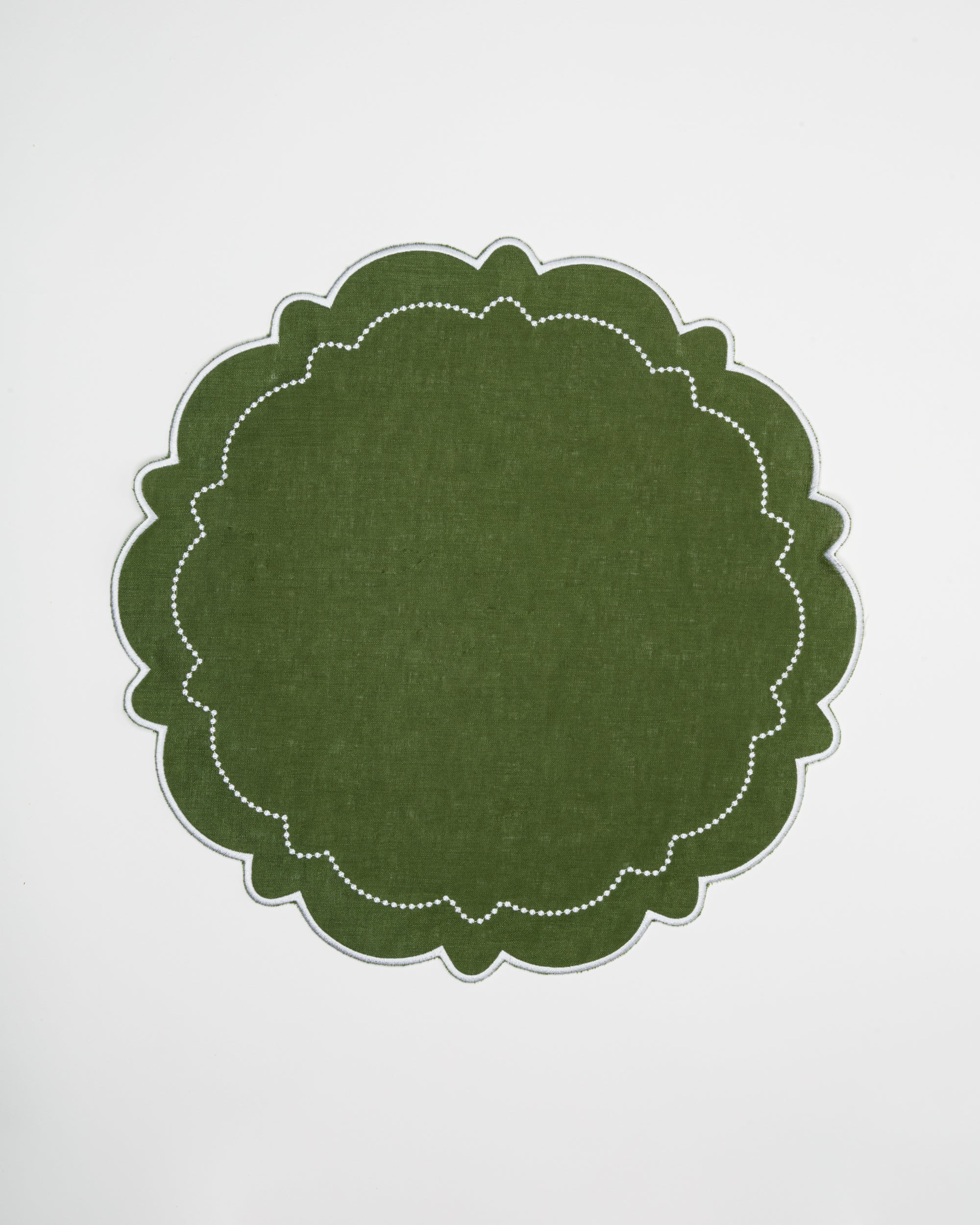 Dark Green Round Scalloped Linen Placemats - Set of 2