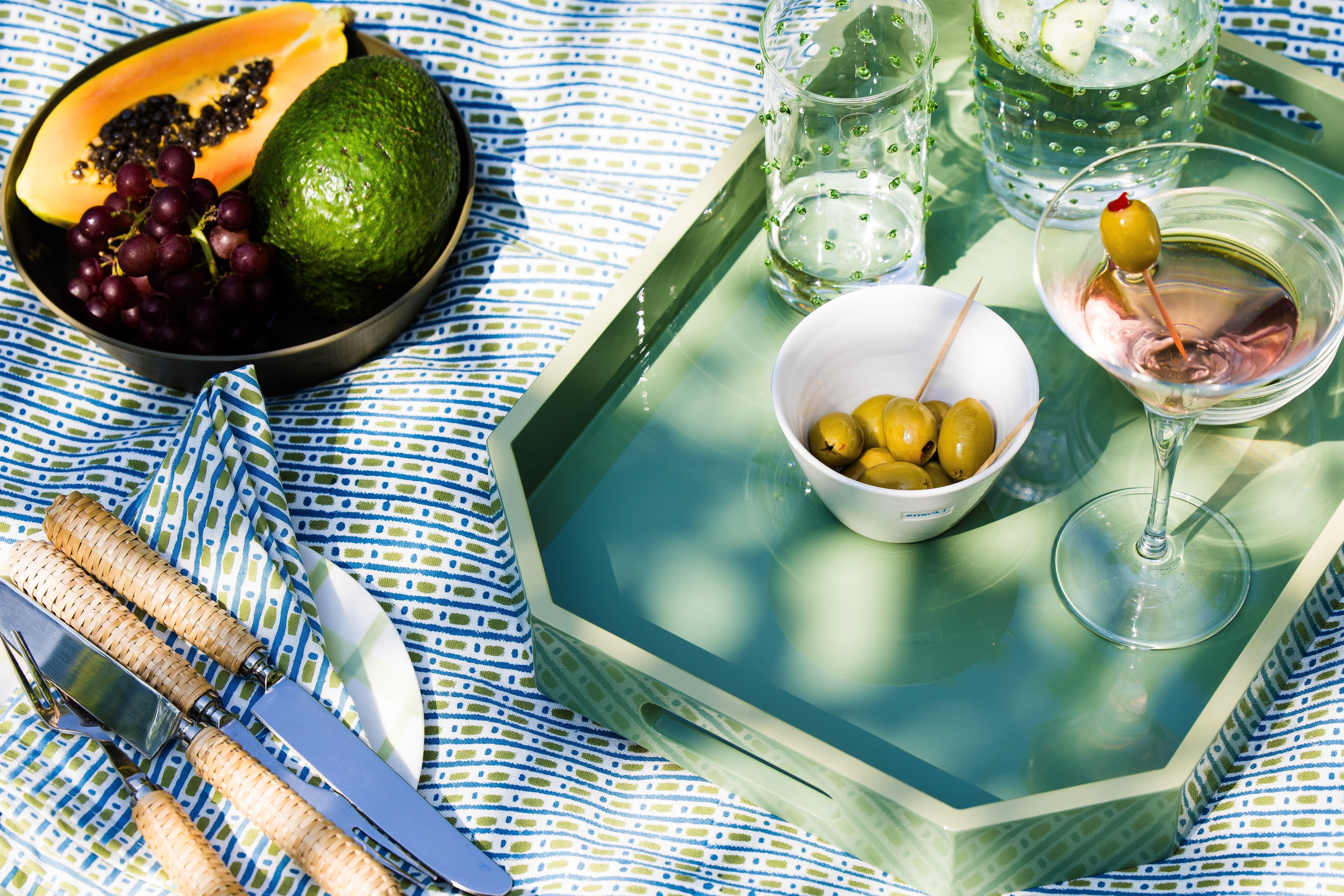 The Summer Hosting Edit - 5 ways to create an effortless table this season